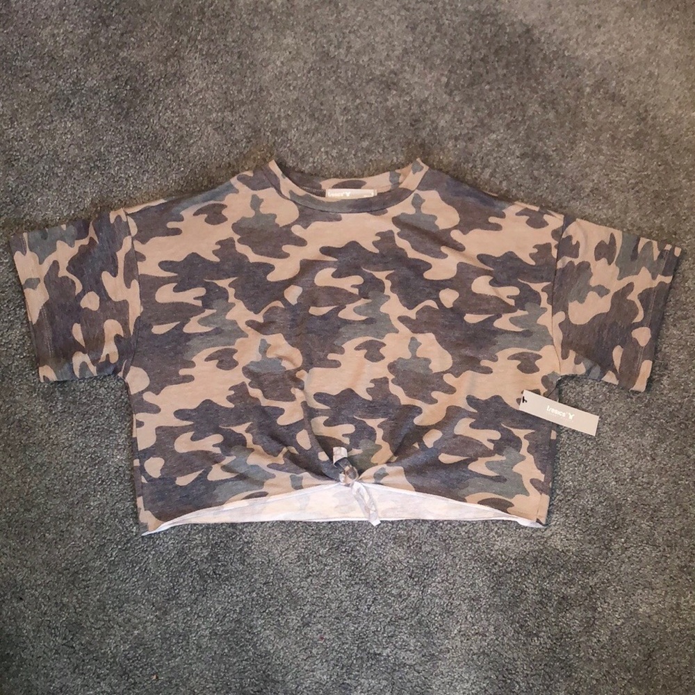 NWT Tresics army cropped t-shirt